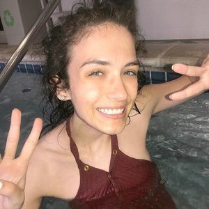 Meet your Posher, Whitney